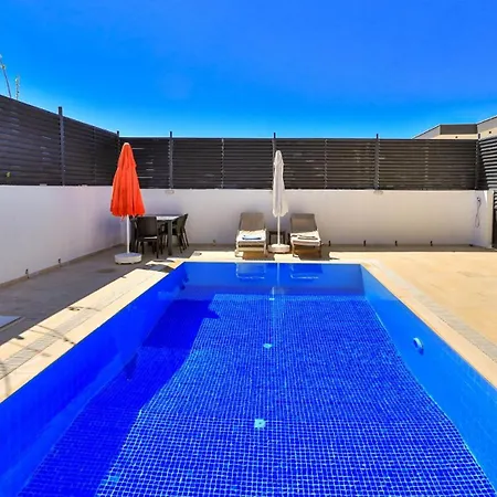 Akbel 3 Bedroom 5468